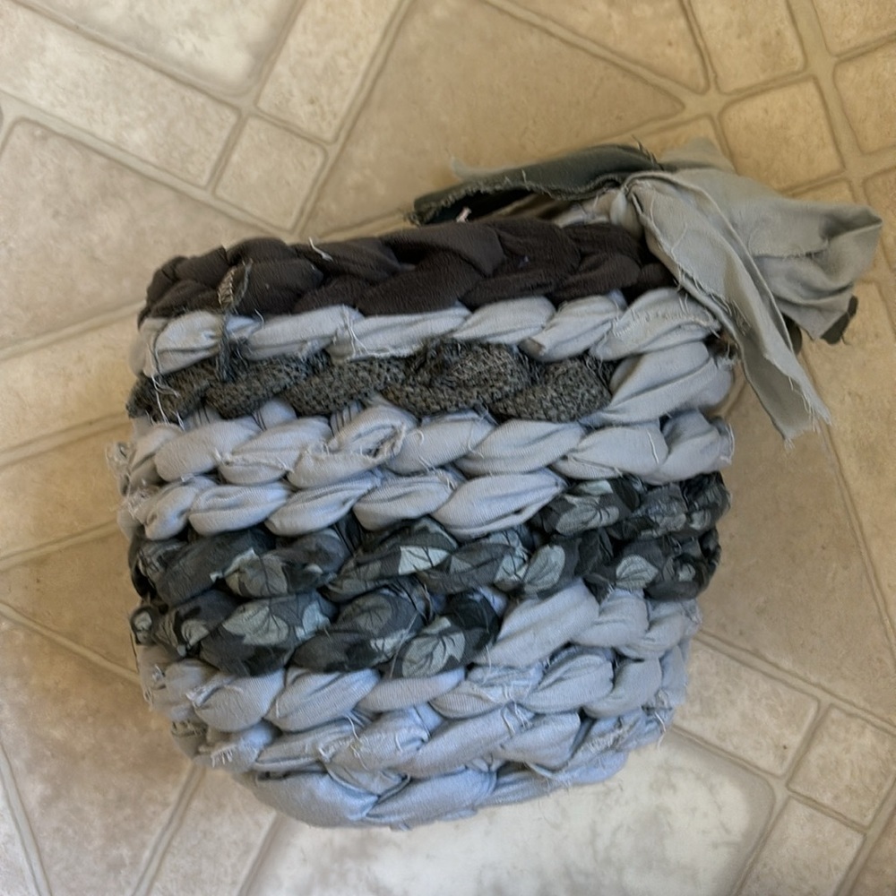 Handmade Rug and basket Set - Picture 7 of 7